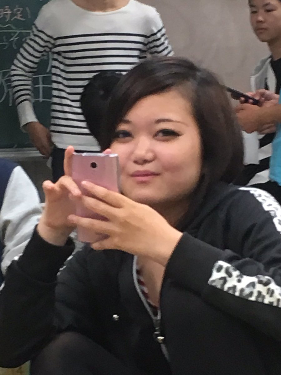 okutisyo's tweet photo. 11レジ手ぶら便オッケーです https://t.co/zEwwpePMNC