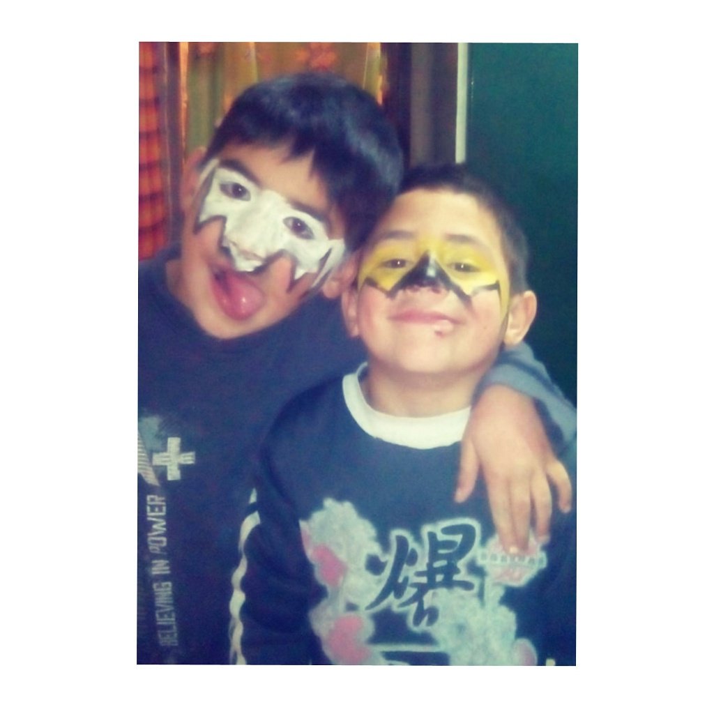agus098765432o's tweet photo. #looos amoo hermanos❤ https://t.co/fXb2l4oX3l