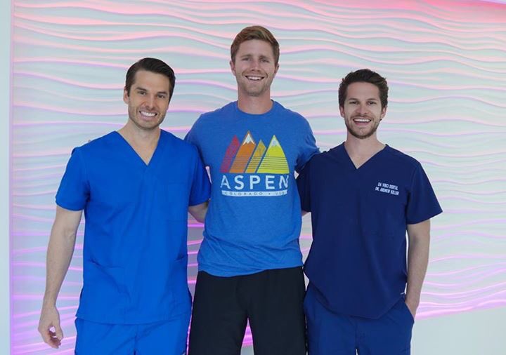 drandrewjkeller's tweet photo. Steven Hauschka at Da Vinci Dental. #bellevue #dentist #seahawks https://t.co/jKUCL09Ouk Dr. Andrew &amp; Beau Keller https://t.co/inVdq485or