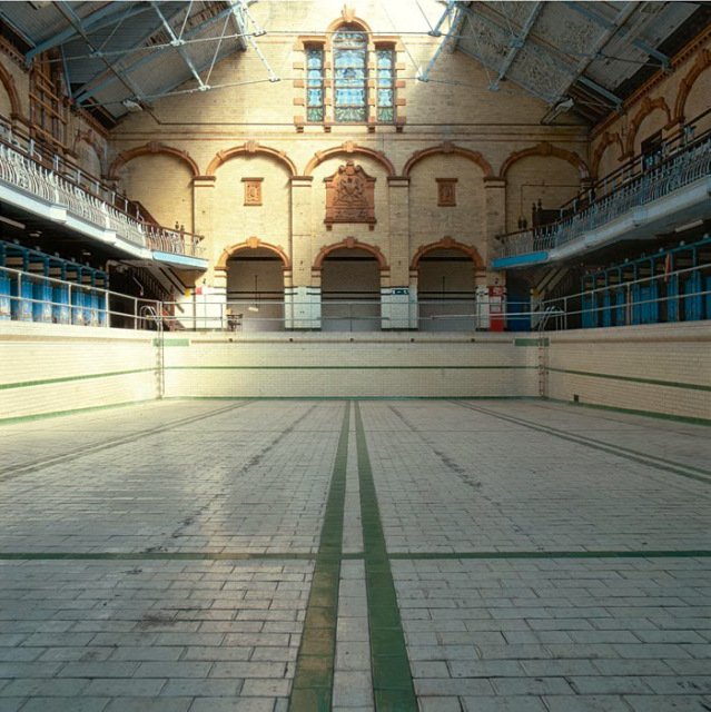 archistar1's tweet photo. #AbsenceofWater  la decadenza architettonica e sociale in Inghilterra
Victoria Baths
Manchester https://t.co/FFtrSjDIM1