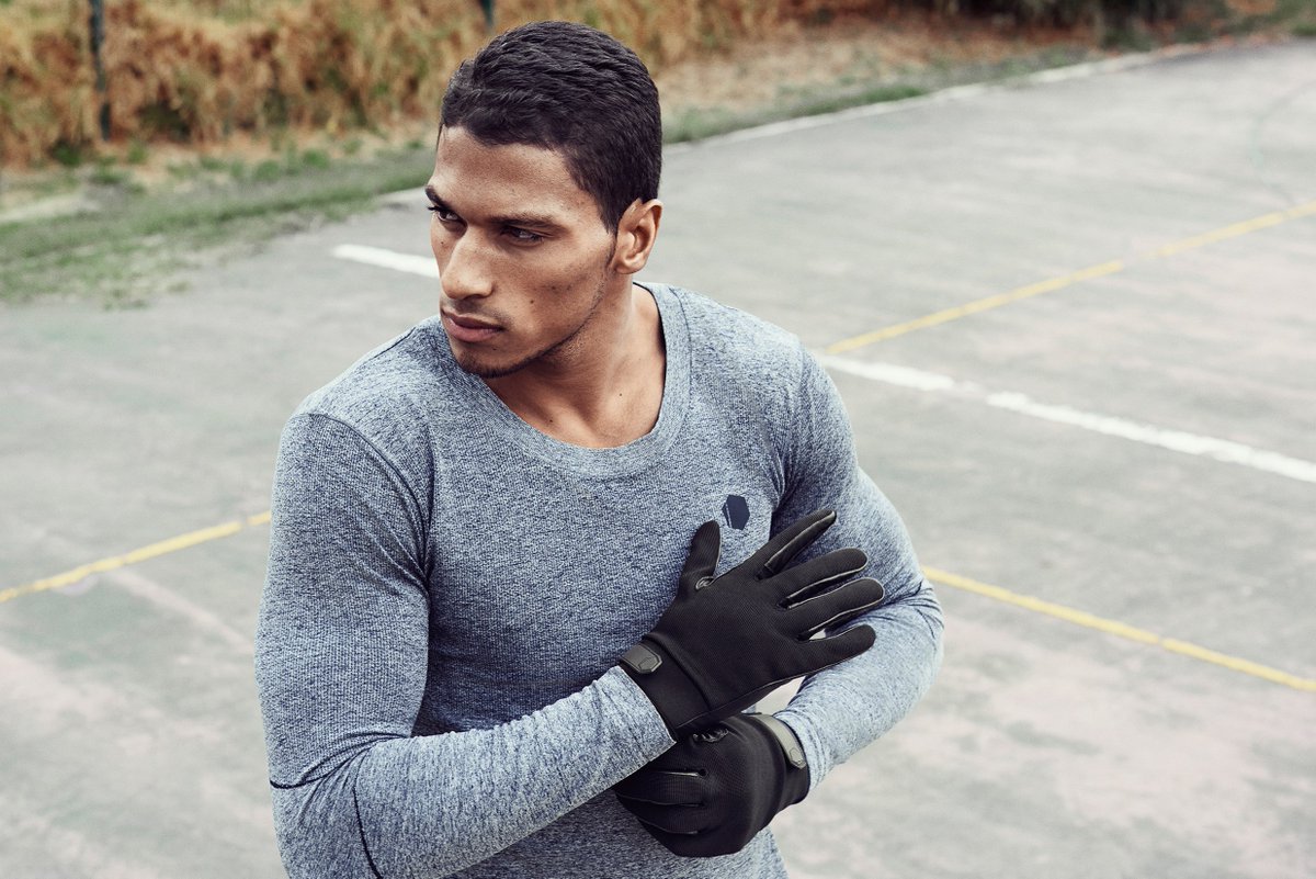Freeletics's tweet photo. Preparation is everything! ☝️ Gear up and make yourself ready ► https://t.co/FEUOtx0yly #freeleticswear #fitness https://t.co/qGVNzWatic