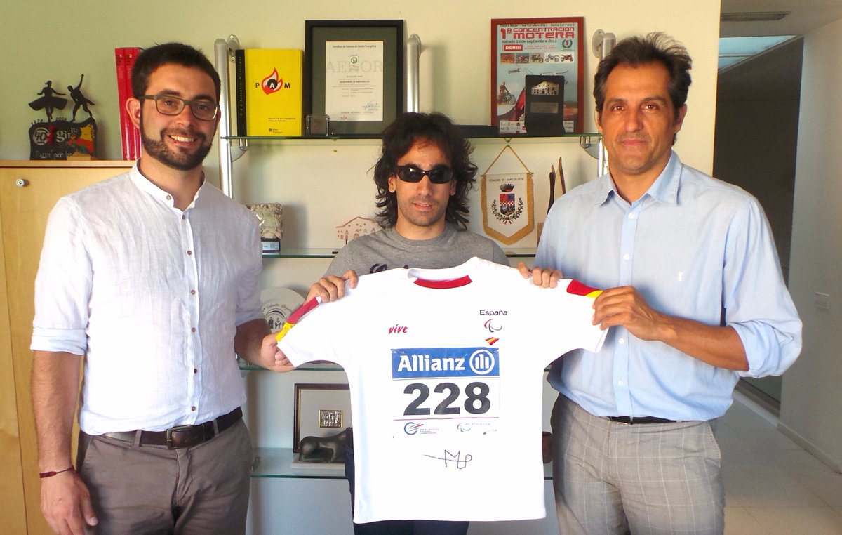 L'Ajuntament de #Martorelles rep a l'atleta paralímpic <a href="/MParejoMaza/">Martín Parejo</a> martorelles.cat/actualitat/not… #viuESPORTSmartorelles