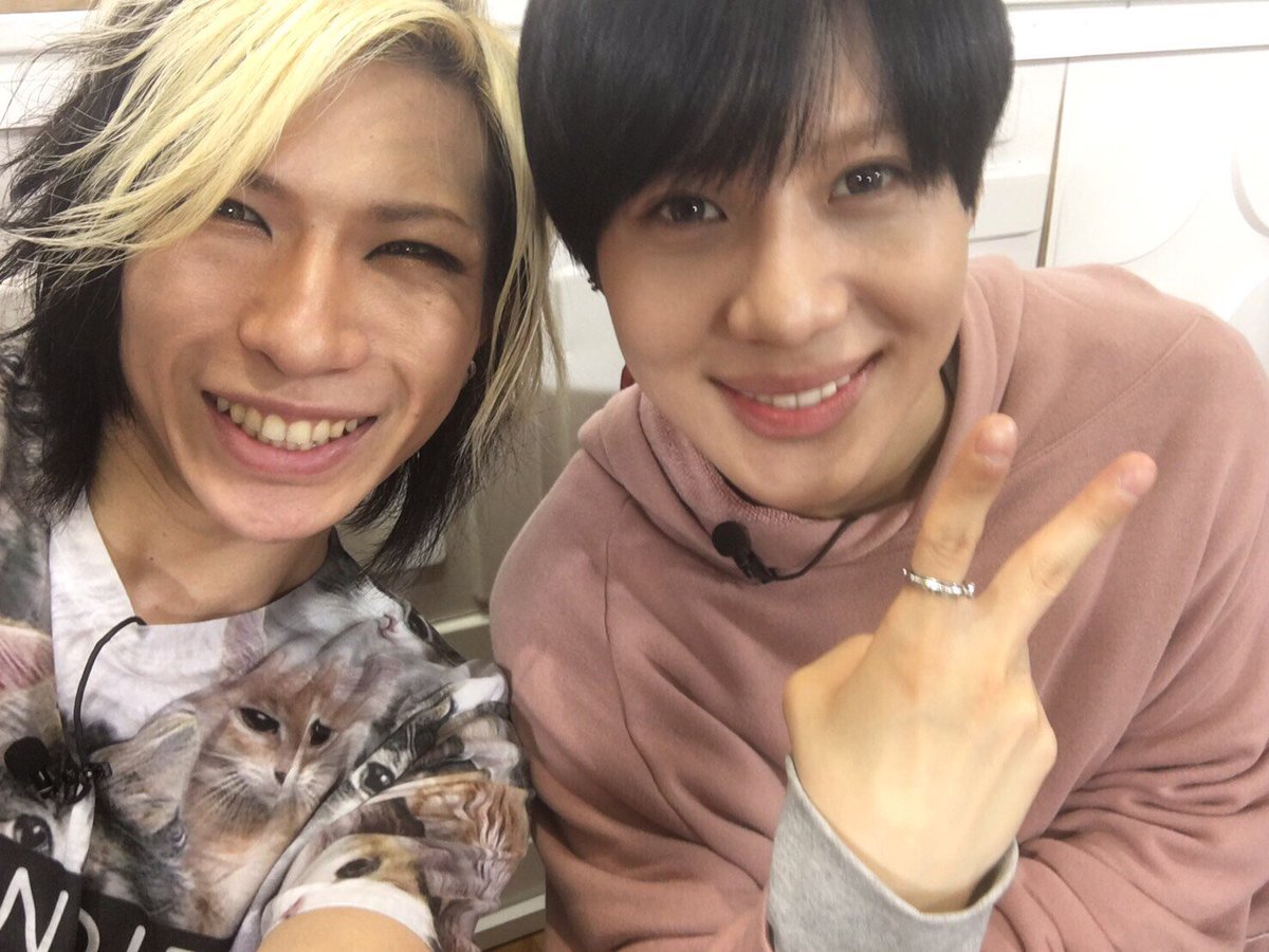 LINELIVE_JP's tweet photo. 6/29 #さしめし 歌広場淳さん（金爆）×SHINeeテミンさんのサイン入り写真をプレゼント！この投稿をRT&amp;フォローで応募完了。当選者にDMします。締切6/30
https://t.co/7MeI89w5Zx #LINELIVE https://t.co/YroCwTohCU