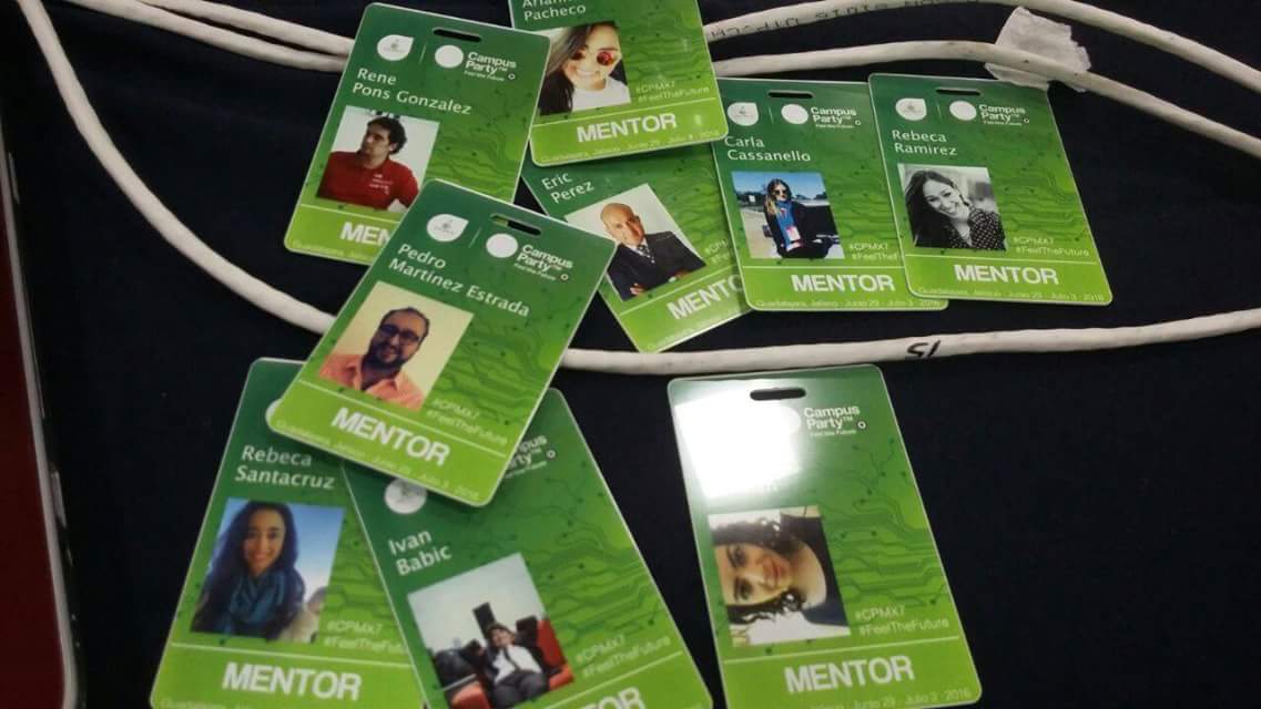 carlacassanello's tweet image. El mayor hackaton de la historia empieza mañana! 20mil personas, y adivinen quién mentorea :) #hackatoncpmx #cpmx7