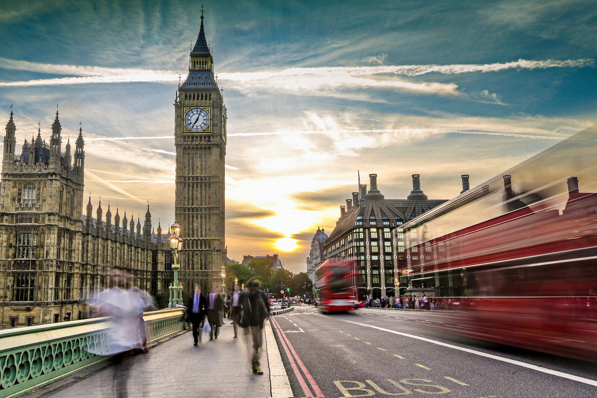 realhuntco's tweet photo. #mañanadevuelosgratis Sorteamos 2 Vuelos a Londres entre los que hagan RT y sigan a @happylowcost https://t.co/HAXCWceAHM