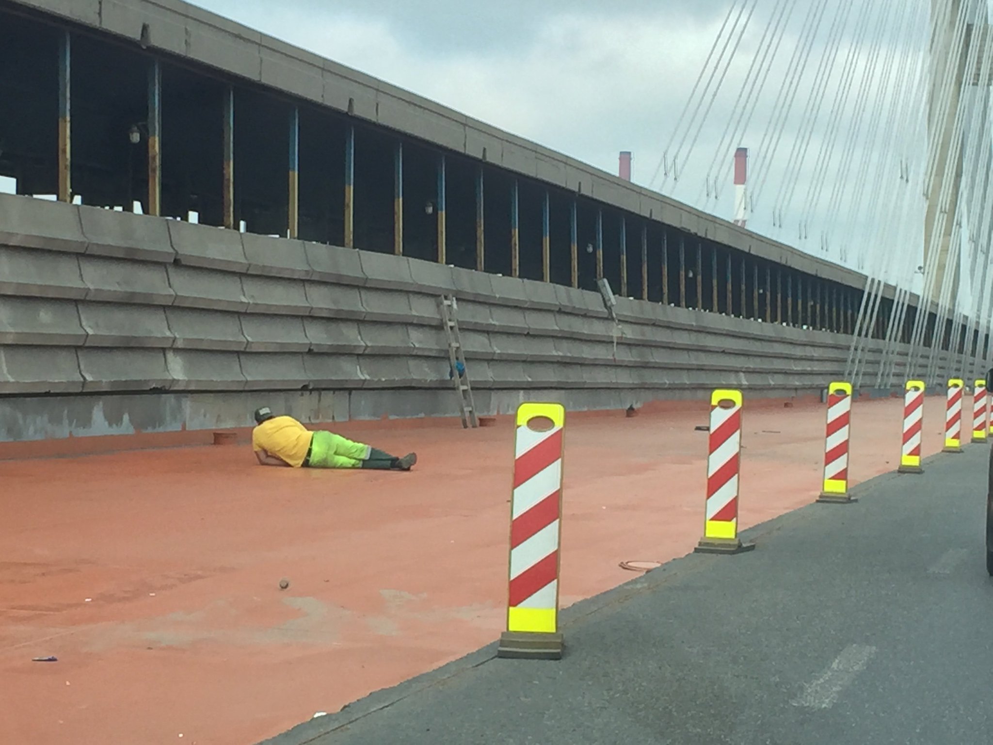 CmGSlHzXIAAAZkK.jpg:large