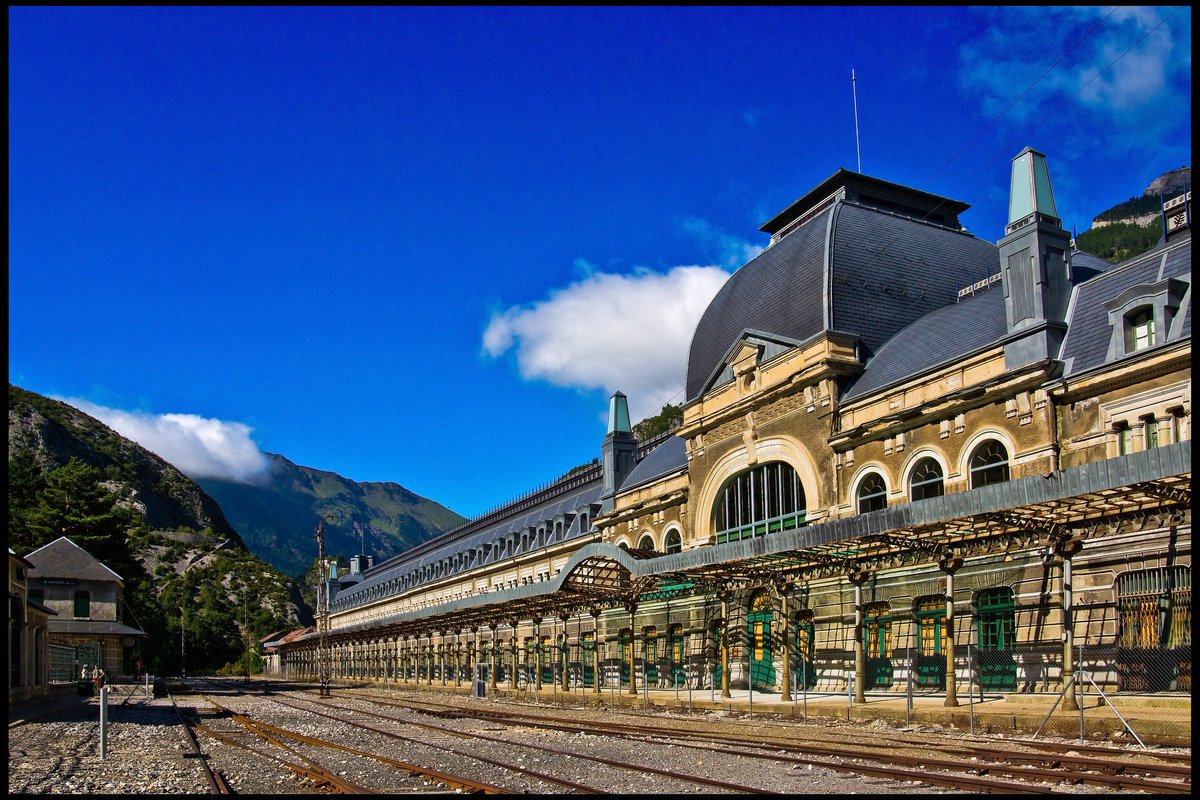 Huesca_LaMagia tweet picture