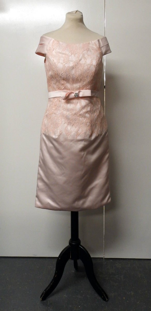 HOSFOnlineShops's tweet photo. Beautiful #DylanQueen dress & jacket - ideal wedding outfit: https://t.co/FBtsKl5nzN Proceeds to @Hospicstfrancis https://t.co/hjq7eAUNyR