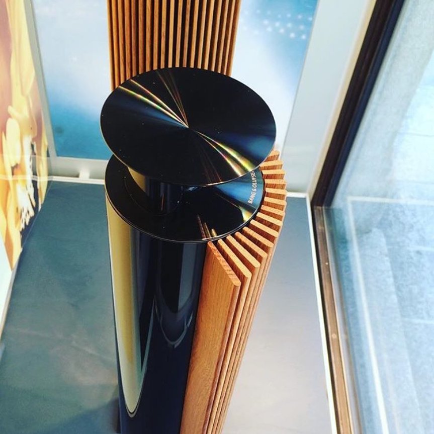 beolab 18 smoked oak