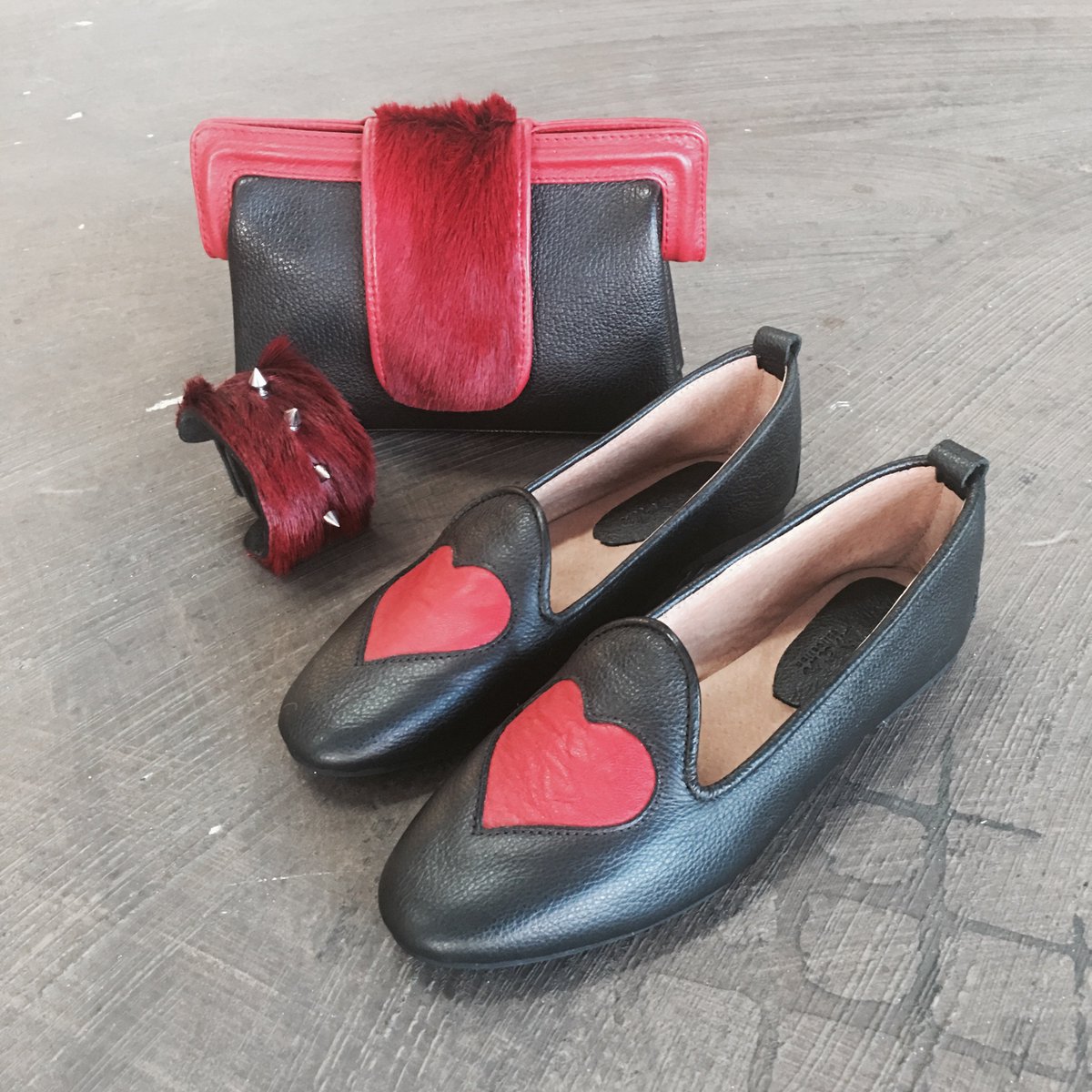 threads_project's tweet photo. Olivia Lincoln: women's leather shoes and accessories. Now in store. Shoes: R1600
#threadsproject https://t.co/tW2vkHXuyA