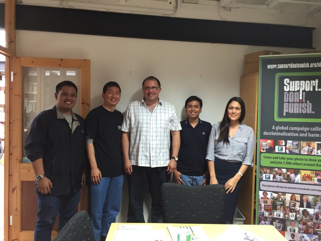 HRI ED <a href="/LinesRick/">Rick Lines</a> was <a href="/Release_drugs/">Release Drugs - @releasedrugs.bsky.social</a> yesterday hosting a workshop for <a href="/OpenSociety/">Open Society Foundations</a> #drugpolicy fellows from Asia