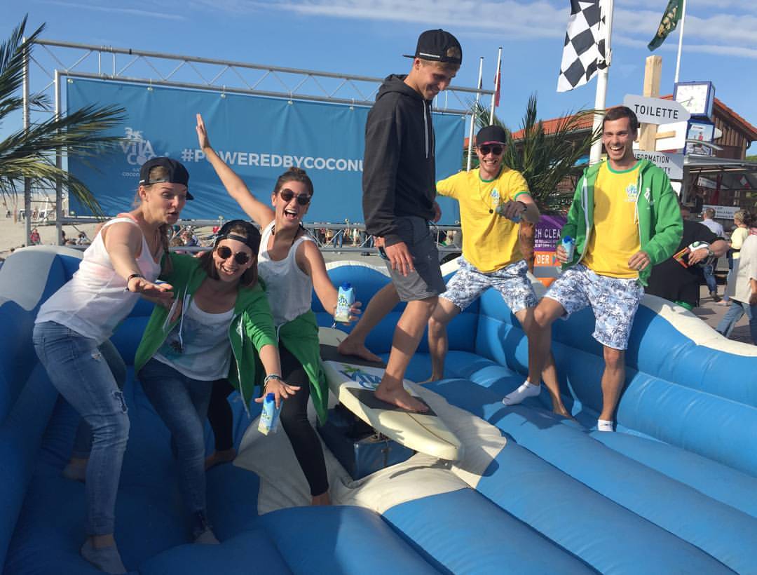 VitaCocoDE's tweet photo. Viele Grüße aus #Sylt! Wer kommt uns beim #Kitesurfcupsylt besuchen?#vitacocode #poweredbycoconuts #syltliebe https://t.co/B1vn4xs1hx