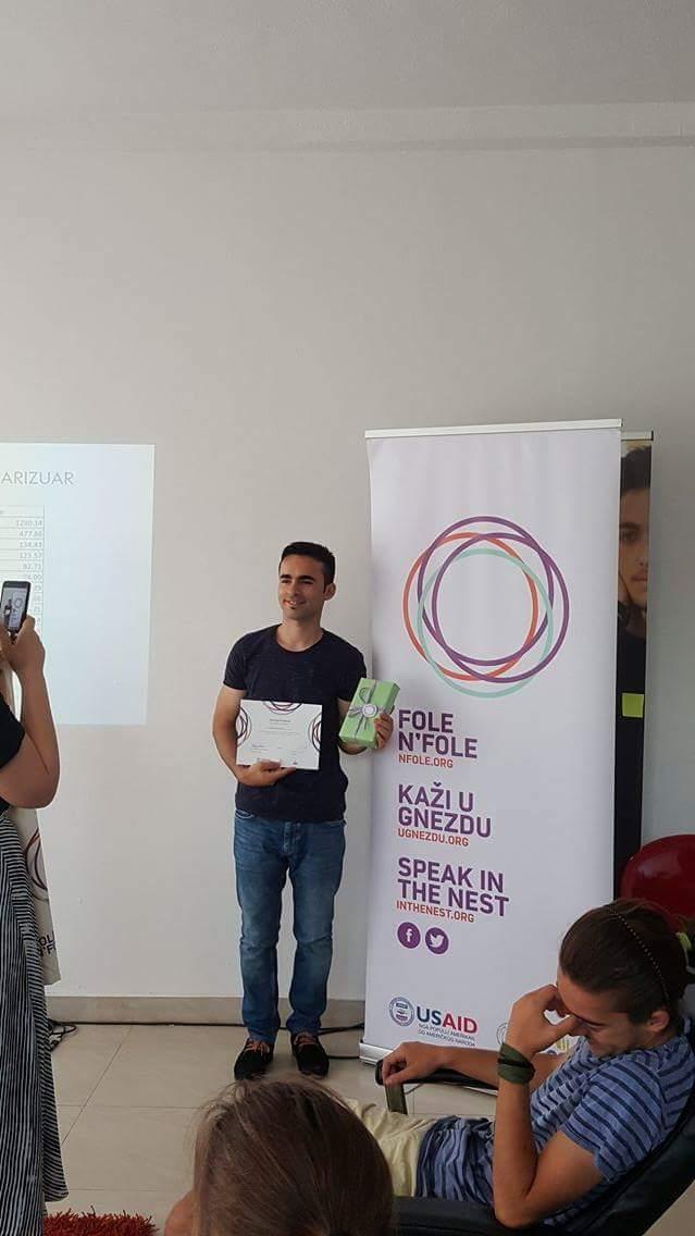 folenfole's tweet photo. @Afrimberishaa u zgjedh fitues i videos me te popullarizuar per kete muaj. #nfole https://t.co/zADiSnGTqb