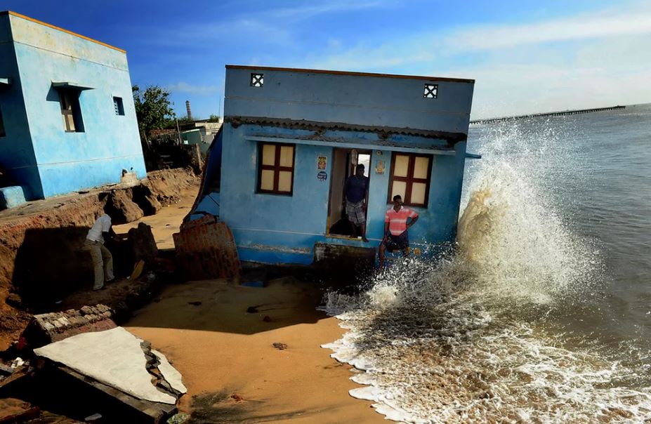 Some great photos here: theguardian.com/environment/ga… Winners of the environmental photographer of the year comp #EPOTY16