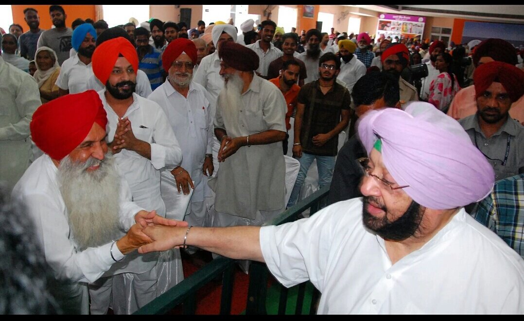 Anish_INC's tweet photo. #HVCSweepsPunjab 4 Halkas, 8 lakh people; 18,000 attendes and 13,000 petitions! #Punjab stands with @capt_amarinder https://t.co/tfZ0bdptXA