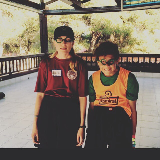 Alli_Chaney's tweet image. We made glasses out of pipe cleaners. I would say we make pretty good looking nerds👓🤓