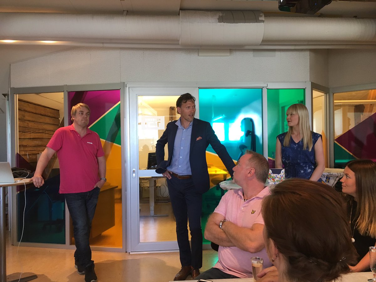 Movexum's tweet photo. Idag lyssnar vi på @nylanderjens om hans entreprenörsresa hos @Propellinnov #SiliconValley #hudik #gävleborg https://t.co/RavTJj9wfu