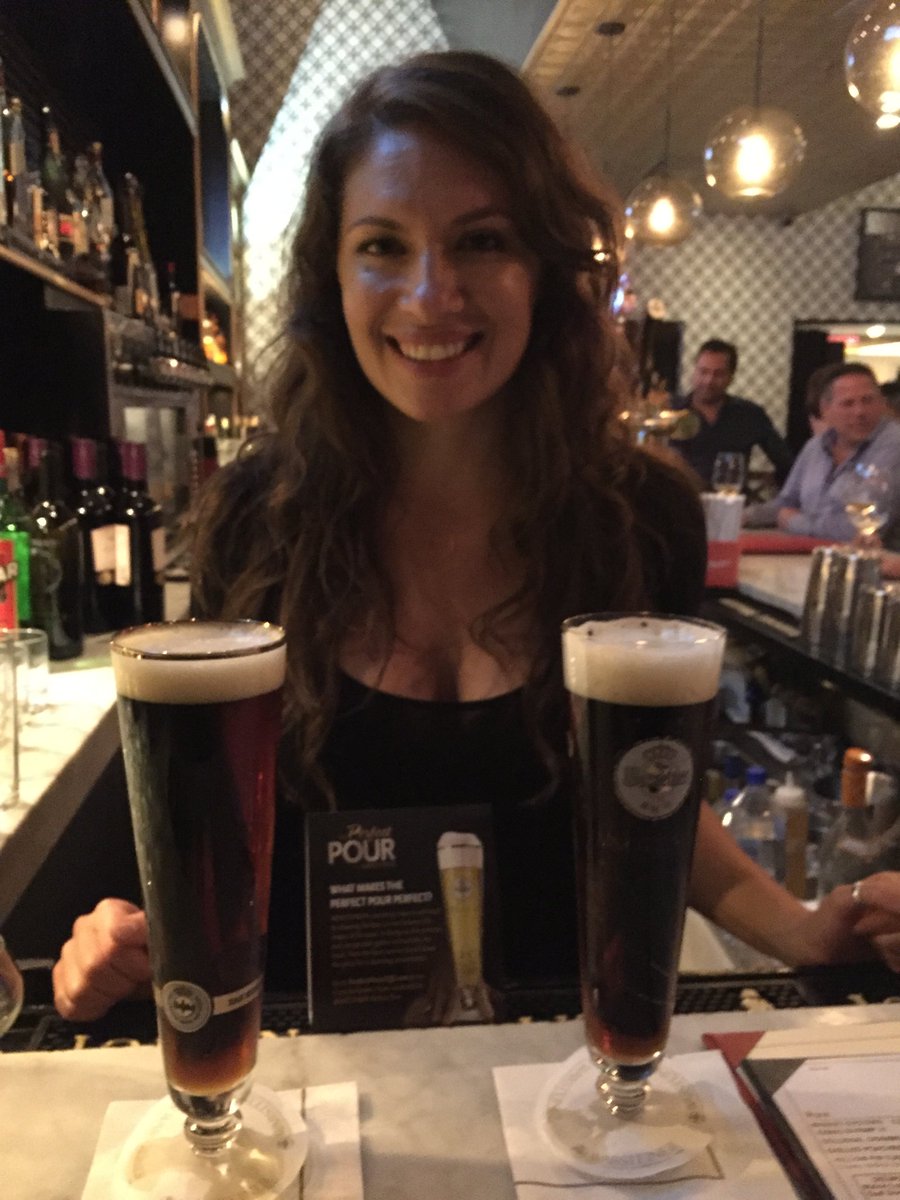 HerrNyc's tweet photo. Sharon's fantastic effort for the @WarsteinerUSA #perfectpouroff @DelmonicosNYC Vote at https://t.co/oNRSVzhzKM https://t.co/7rDhnpdBaA