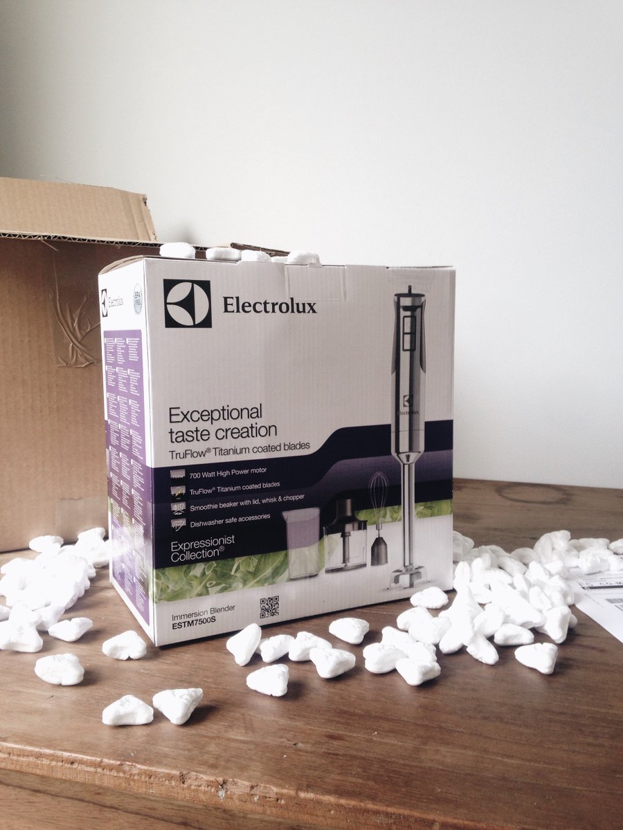 juliangelito's tweet photo. Feeling so happy with my gift from @Electrolux and @linda_lomelino !! Thanks so so much. I can't wait to use it ! https://t.co/PoBrO7FIjo