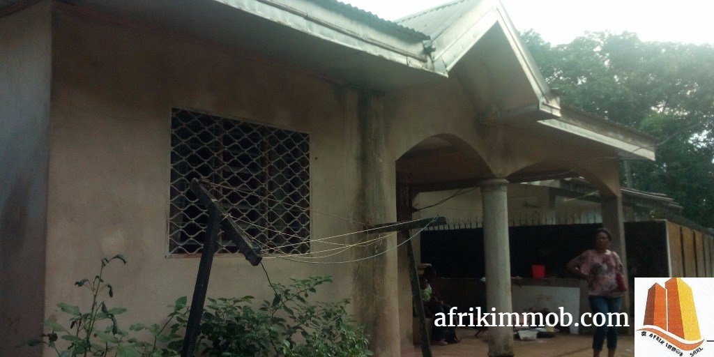 afrikimmob1's tweet image. VILLA EN VENTE A PK 14 afrikimmob.com/2016/06/29/vil…