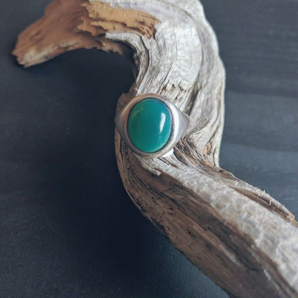 MalaMaror's tweet photo. Verde, que te quiero verde - Green, how I want you green 💚

New ring in my shop! (link in … https://t.co/8cgE10Yv6c https://t.co/41vYFJZDsY