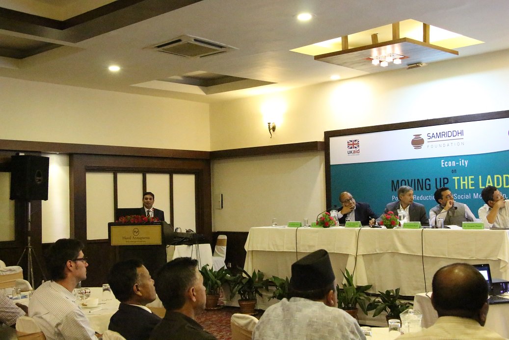 SamriddhiTPF's tweet image. 'Non-agricultural income has played a large role in #poverty_reduction in Nepal'- Dr. Sailesh Tiwari .@WorldBank