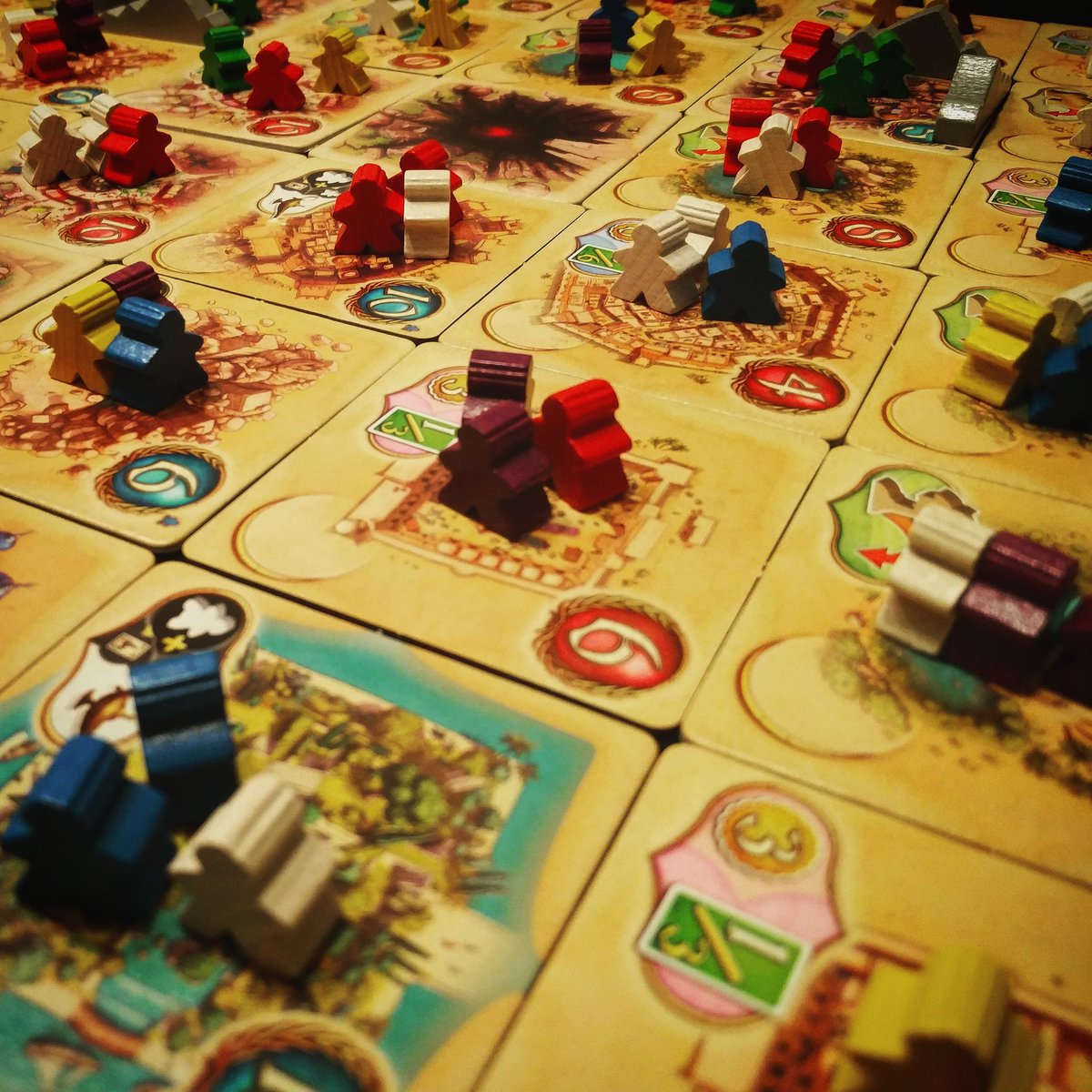 EdgarHacheErre's tweet photo. #FiveTribes de @days_of_wonder  sigue siendo uno de mis favoritos, y con la expansión es aún mejor!!. 👍 https://t.co/vvAEwHMuLk