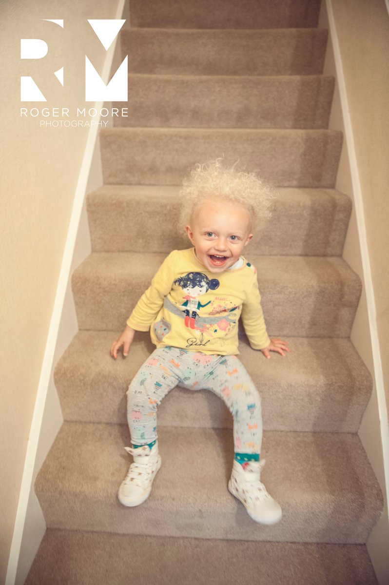 @GapKidsUK <a href="/JuniorMagazine/">JUNIOR</a>. Rhea would like to say morning to you....