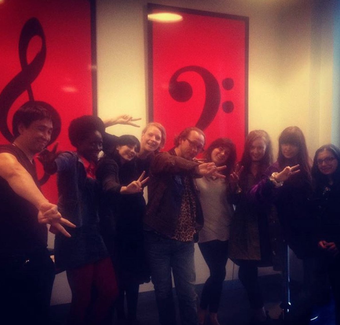 Roxannemusic's tweet photo. THANK YOU Hal Ritson @TheYoungPunx for sharing invaluable experience with us @FeaturedArtists #OpenArtistSession https://t.co/zaZmNtK9SN