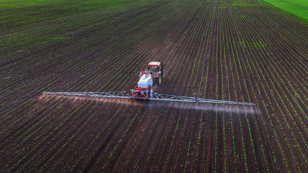 POLL: Should the EU's extension of the Glyphosate license be stopped? CmHFPRNXEAAaem4