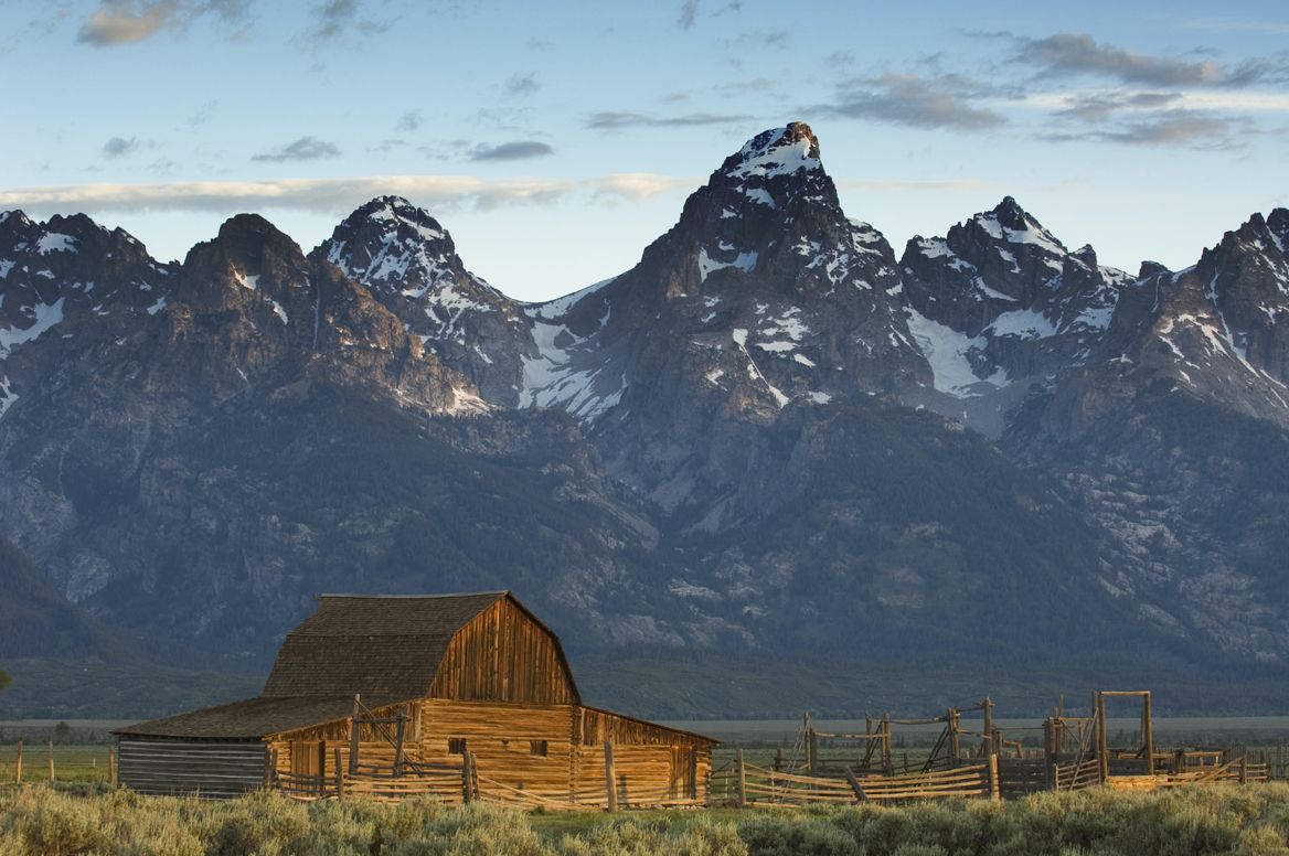 Découvrez Grand Teton NP avec <a href="/Laura_FWC/">Laura</a> guide-evasion.fr/ou-partir/pays… <a href="/VisitTheUSAfr/">Visit The USA</a> <a href="/OTdesUSA/">Office Tourisme USA</a> @wyomingtourism #USA