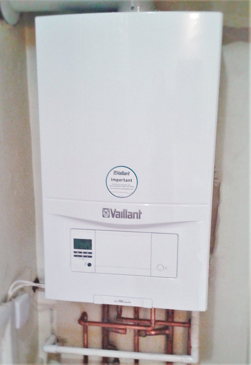 Info_Etta's tweet photo. @VaillantUK #VaillantAdvance Happy customer in #Belper! It was a pleasure!
#CentralHeating #LocalEngineer https://t.co/yDkDWBVhtU