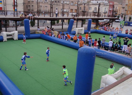 TaronjaGames's tweet photo. ¡Se termina el plazo! Revisa el blog #TaronjaFest compite en Mini Fútbol en Campo Hinchable https://t.co/cYqQCcDZtH https://t.co/1e9KwEPtx5
