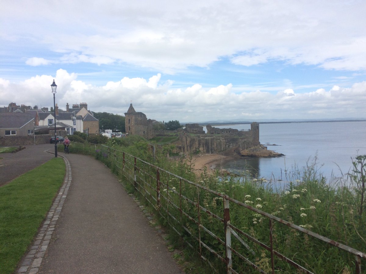 nowerinrobbo's tweet photo. Just ran my first ever 5k feeling proud and knackered! #getfit #standrew #checktheview https://t.co/v9zopYVFJ9
