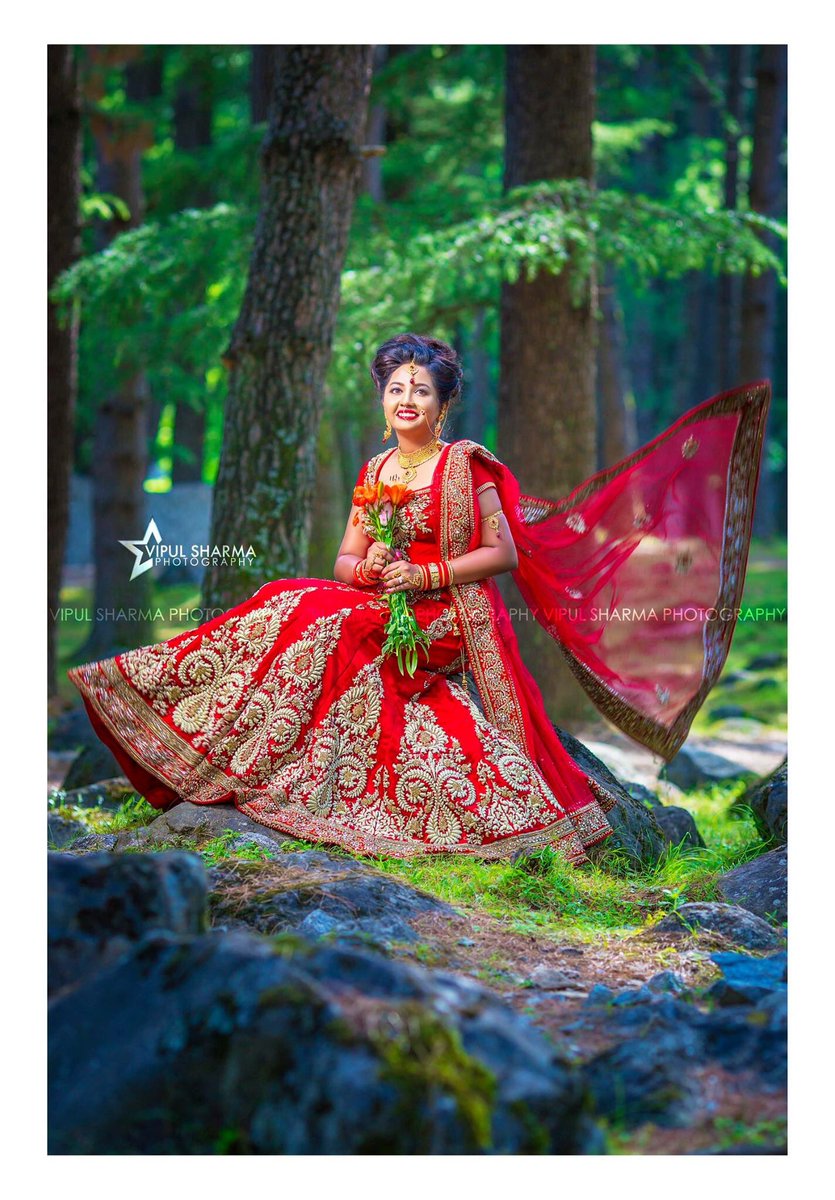 iamvipulsharma's tweet photo. Dream Wedding Goals ❤️✨
#beautiful #bride #admist #beautiful #setting #great #love #eyes #pretty #indian #ethnic https://t.co/CxXU0NlK4T
