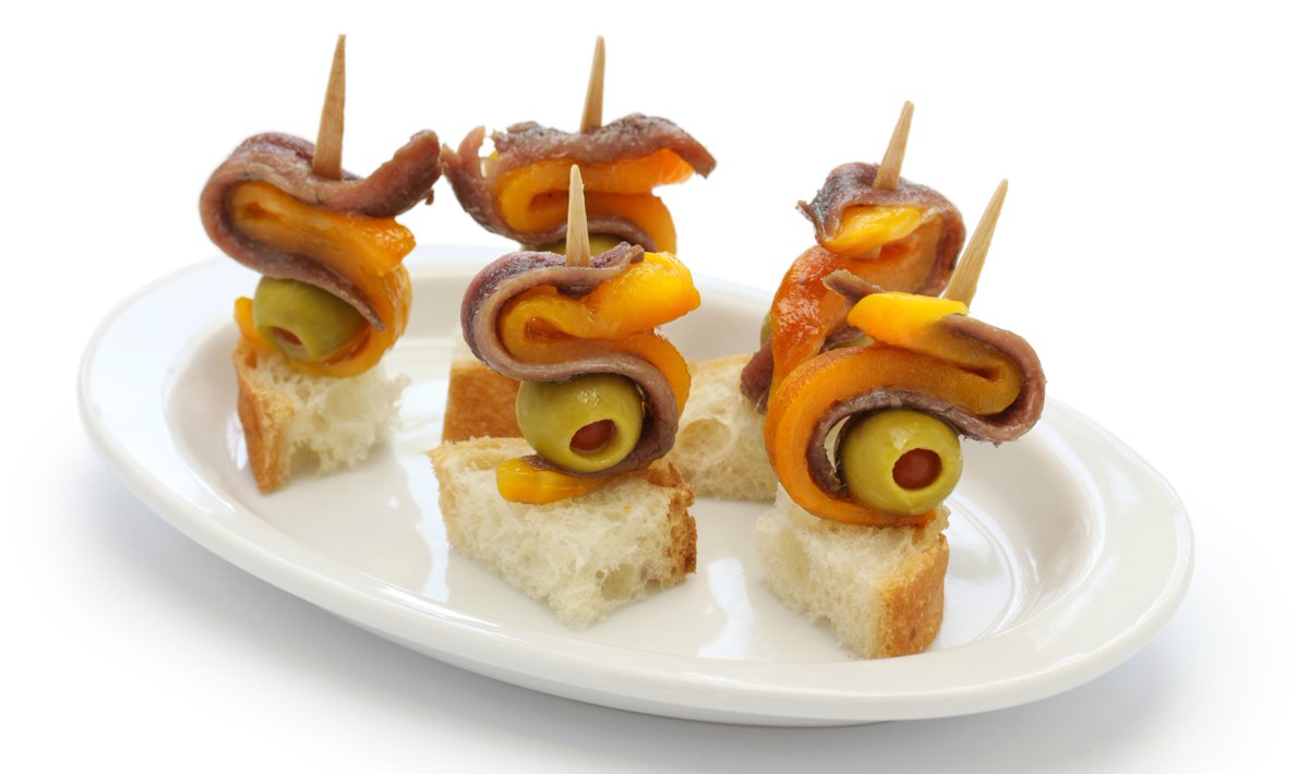 El_Aceituning's tweet photo. En un concurso de pinchos, ¡este sería el premio gordo! Compartir los vuestros, juntos aprenderemos✌😁 #FelizJueves https://t.co/mZQyYUcNLV