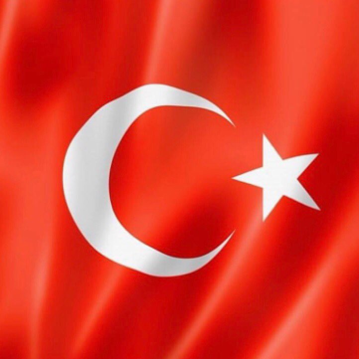 lorenzojova's tweet photo. #Istanbul https://t.co/zZigpw72oP