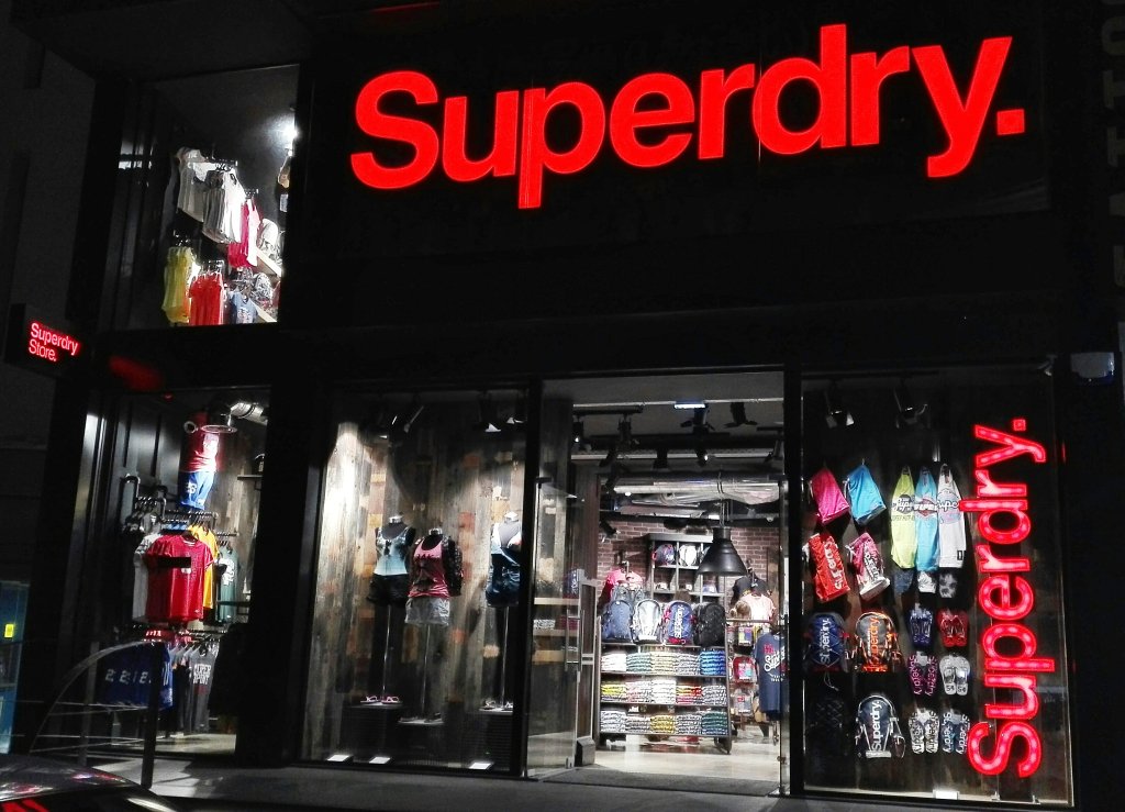 shopandtrade's tweet photo. Επισκεφθείτε το νέο Superdry Store στη Ρόδο, Γρηγορίου Λαμπράκη 7-9 (2241073200) #superdrygreece #shopandtrade https://t.co/EOEgLMYlid