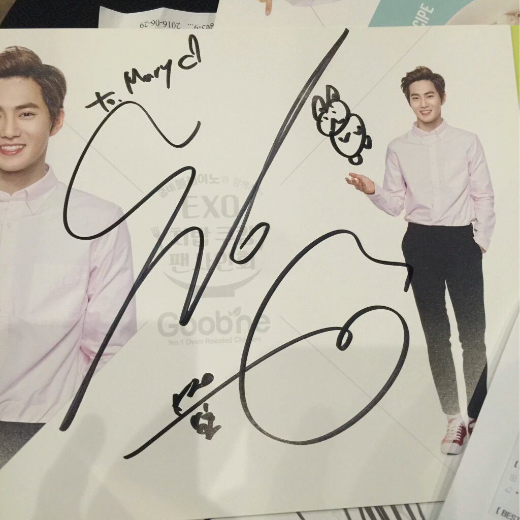 chocohun94's tweet photo. 160629 Goobne fansign
Fan: Hello
JM: Hello~
Fan: I like you since 2009
JM: What? Isnt it before debut?'^' https://t.co/DGczCfRV4A