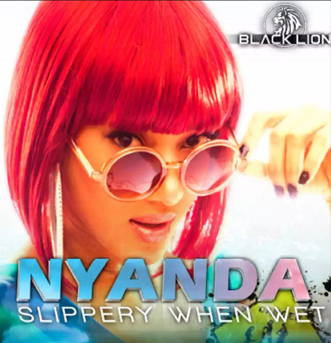 3fm927's tweet photo. #Nowplaying
⏩⏩⏩
Slippery when wet.
#nyada
#3FM927
@Jaydee233 https://t.co/eRRHtJNwAd