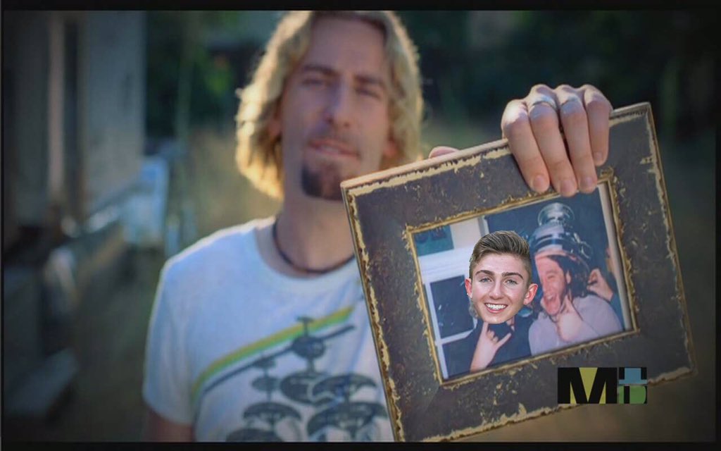 kevinmanci's tweet photo. Look at this photograph (of your number one fan) @Nickelback #Nickelback2016 https://t.co/SvJavQgApS
