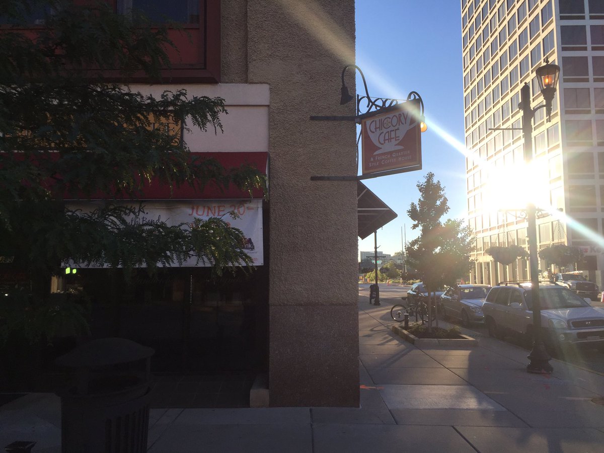 runovercoffee's tweet photo. Saw many people on the riverwalk this morning!
#runningovercoffee #run #coffee
ππβοΈβοΈβοΈ https://t.co/3EM8j6QvlX