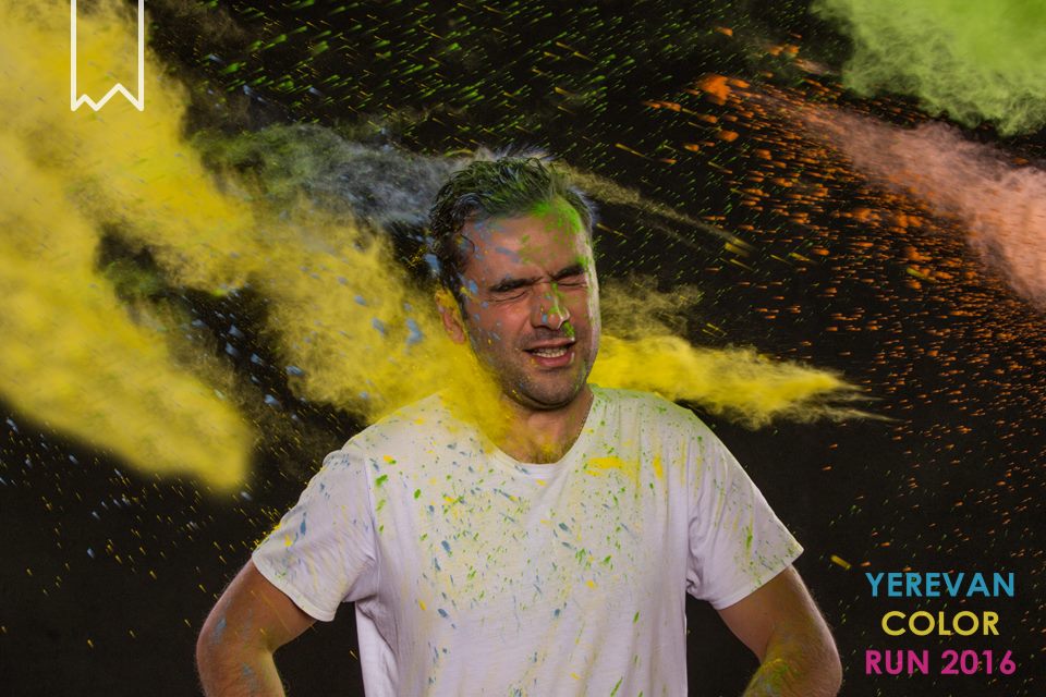 ArmPublicTV's tweet photo. Հանրայինի հաղորդավարները միացել են #YerevanColorRun-ին և փորձելու են այդպիսով օգնել Գյումրիում անօթևան երեխաներին: https://t.co/BiCQSD84hf