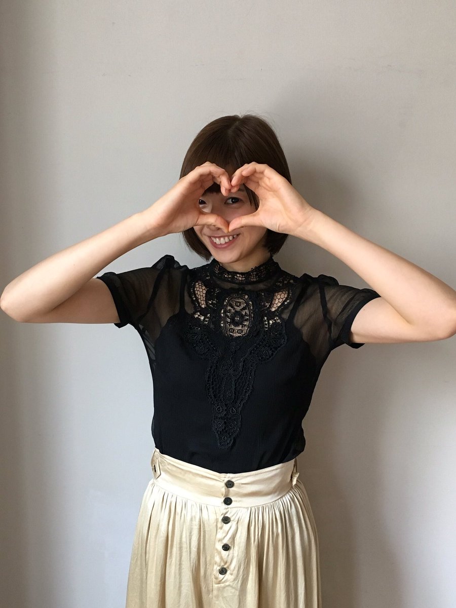 昨日は 渡邉理佐 さんの動画をアップしましたが、本日はオフョットをお届けします。続きは BRODY のグラビアで楽しんでくださいね! https//t.co/UUCfZ4mB72\u0026quot;
