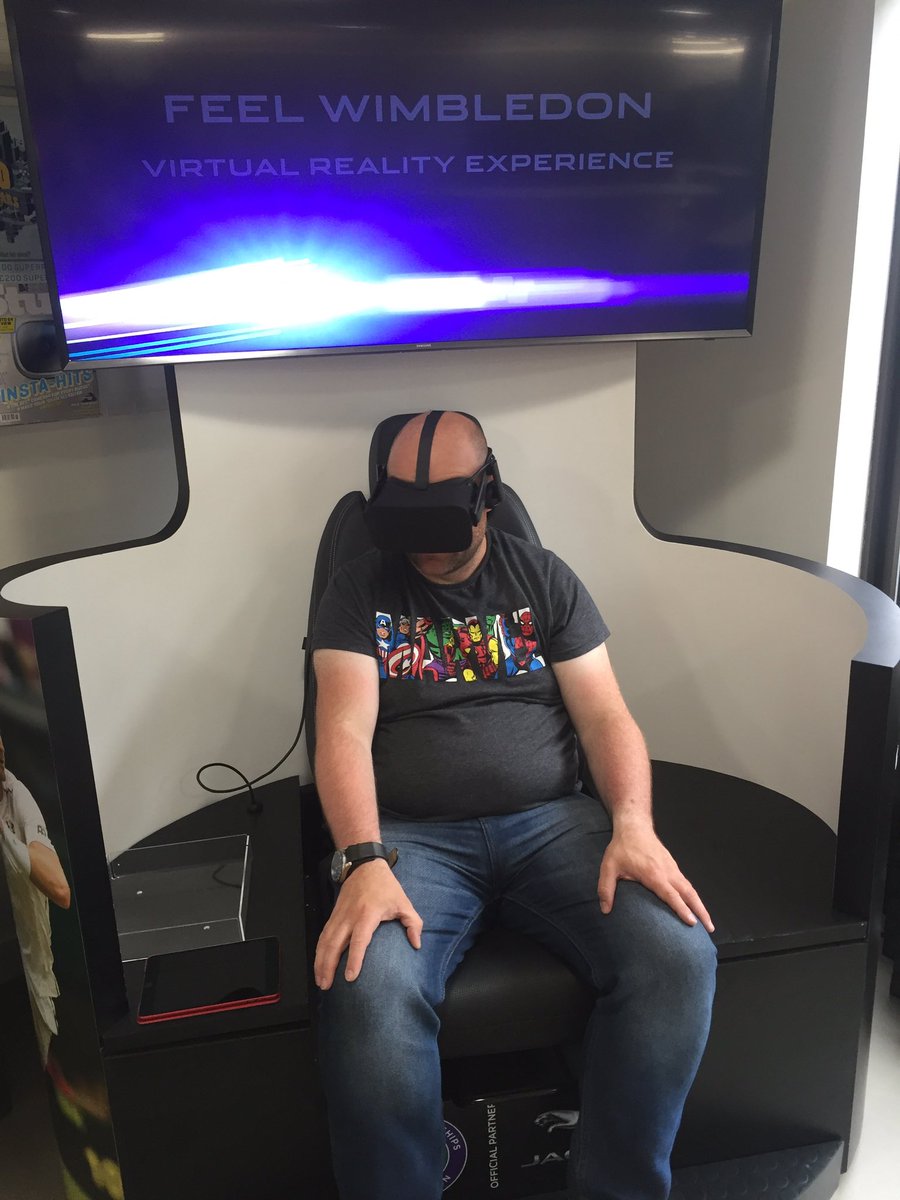 RacingPete's tweet photo. Scott holding on to his pants in a virtual reality world. Maybe not for the non-millennials #FeelWimbledon https://t.co/uBBlf3ig33
