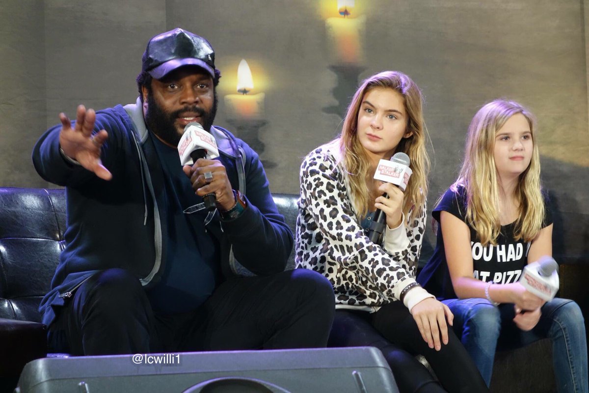 lcwilli1's tweet photo. Happy Hump Day #TWDFamily 🐪  #AndrewLincoln #NormanReedus #ChadColeman #BrightonSharbino #KylaKenedy #EmilyKinney https://t.co/vo7lFVJkNA