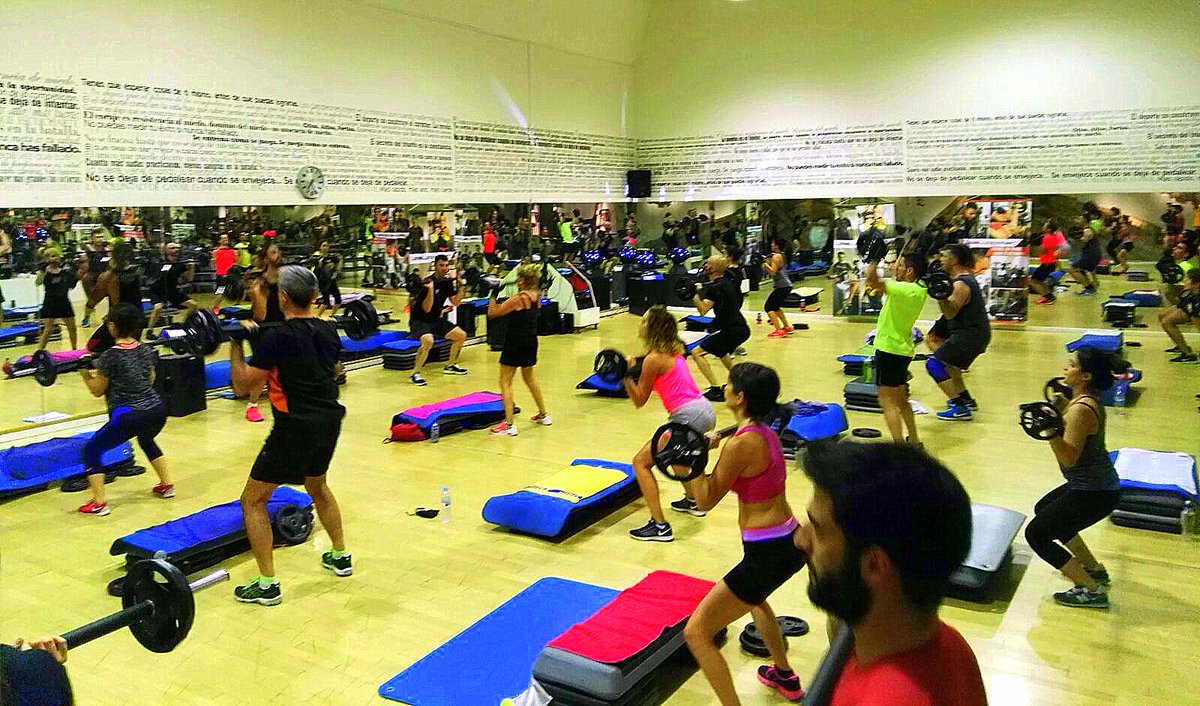 YooFitMadrid's tweet photo. La disciplina es la clave para alcanzar el éxito #BodyPump98 #LesMills #fitness https://t.co/7aul7hgz7J