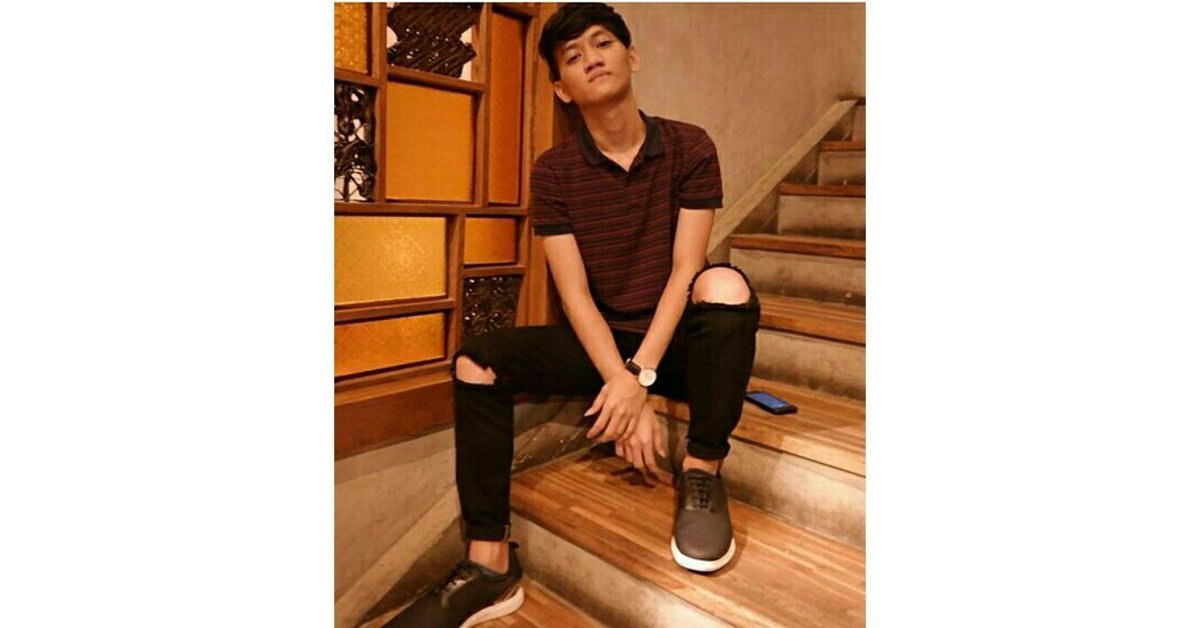 Cinta dalam diam itu sperti doa, ada nyata dan dipercaya, namun tetap menjadi rahasia antara Aku dan Tuhan <a href="/OZYADR_/">Ozy!</a>