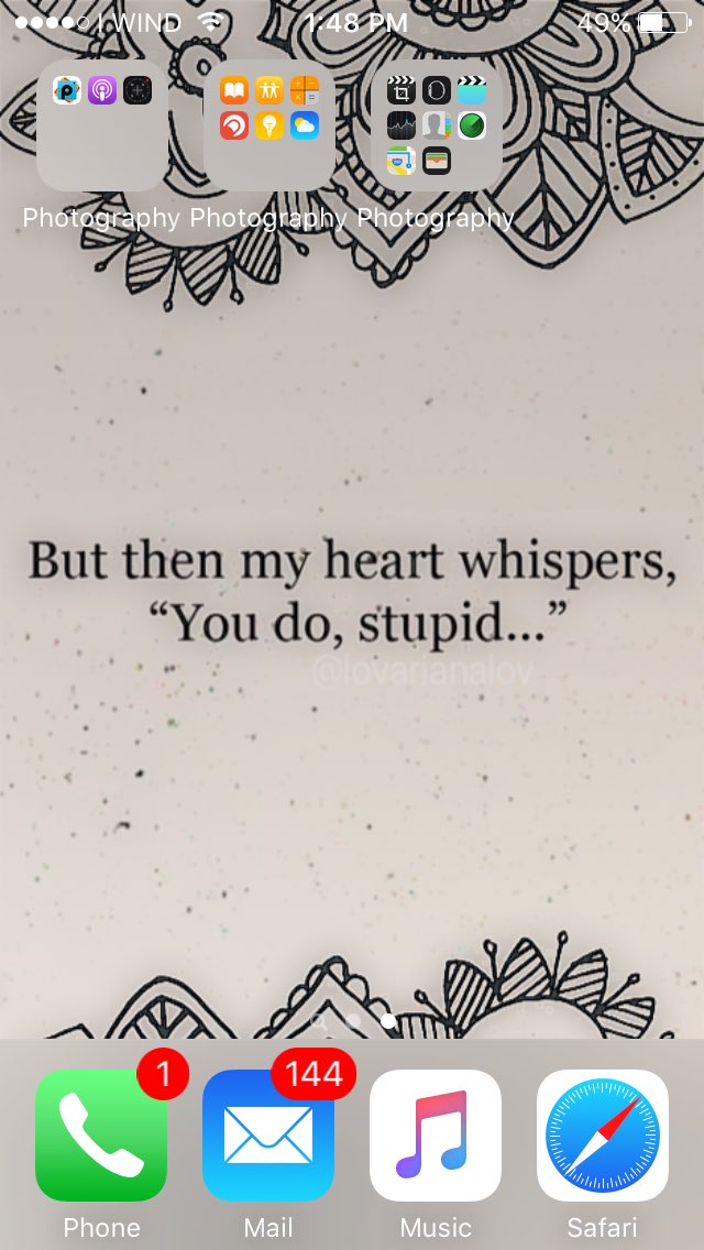 Ariana Grande lockscreen/homescreen 💭 rt or ask if you want it ☁️ must be following 🌸