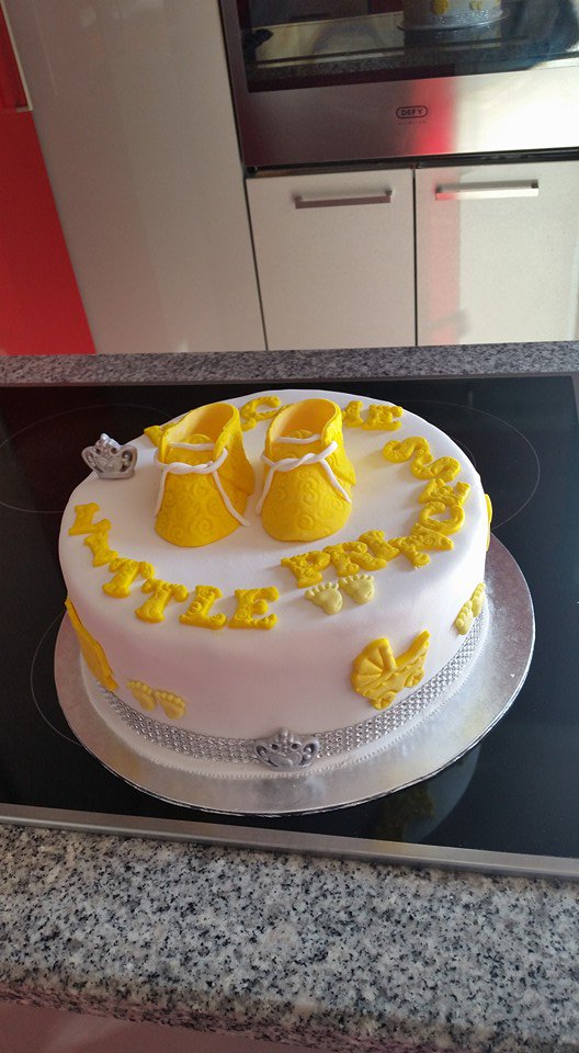 CullinaryTable's tweet image. We make the best cakes. @cullianarytable